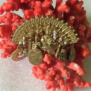 Art Deco charms fan brooch